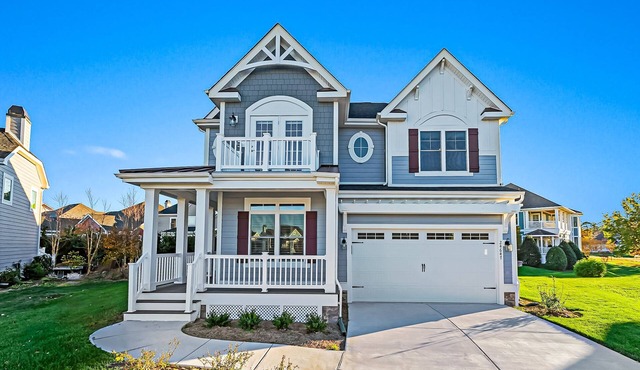 Amazing Peninsula retreat with pools, hot tubs, sports courts, & ample golfing