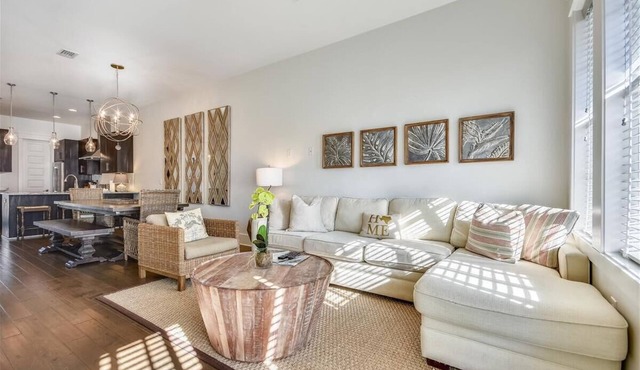 Amazing pet-friendly family getaway w/elevator, game room, 7 bikes, & EV charger