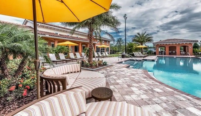 Amazing Pool! 2 BD 2 BA Full Apt w Private Balcony