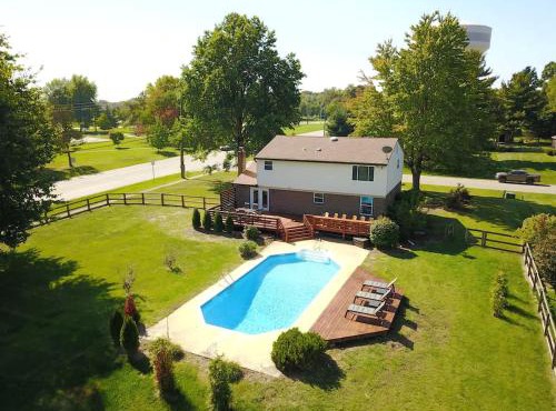 Amazing Pool & Walk to the Park