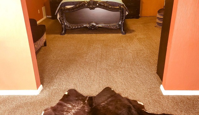 Amazing Queen Suite w/Private Full Bathroom plus we have 3 Add'l rooms available