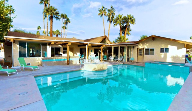 AMAZING Remodeled VINTAGE PALM SPRINGS RESORT! BOOK NOW FOR 2027!