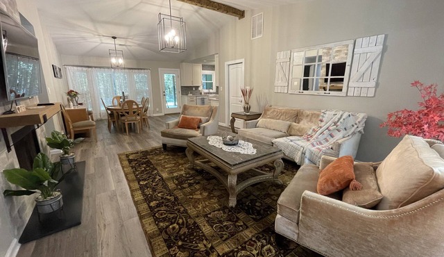 Amazing renovated family home for a perfect stay!🥰