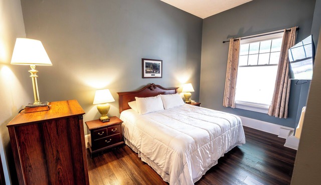 Amazing Retreat in Delaware | Hiking Trails, Golf Escape & Relaxing Spa
