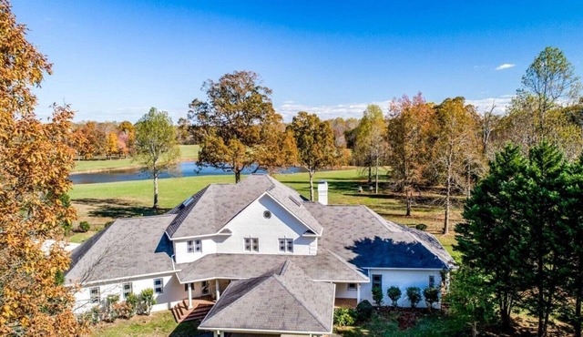 Amazing Retreat: 55 acres of Nature + Pool+ Serenity