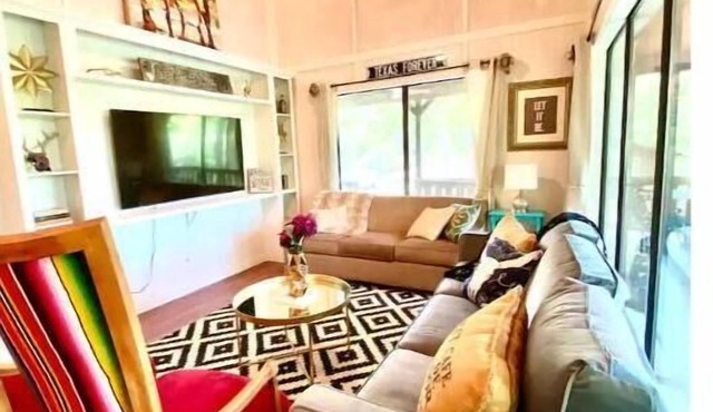 Amazing River House on private 20 acres!