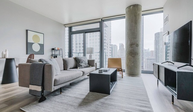 Amazing River North 1BR w/Entertainment Area, Pool & Gym, by Blueground