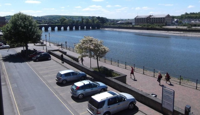 Amazing Riverside serviced apartment in Barnstaple