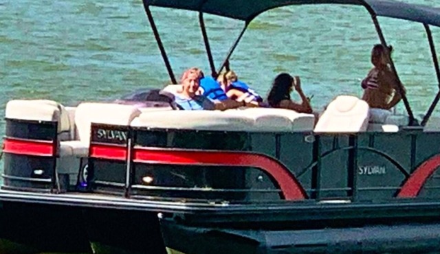 Amazing rustic cabin with 450' of water frontage on Jackson Lake