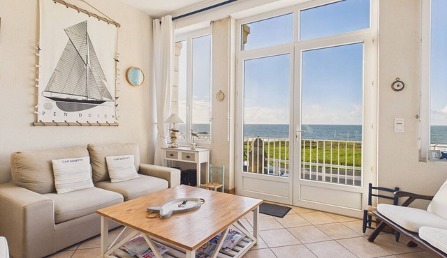 Amazing sea view, family home for 10