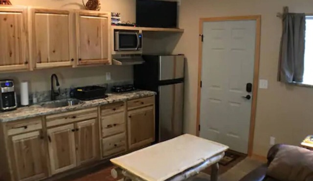 Amazing secluded apartment on 27 acres with Pikes Peak view