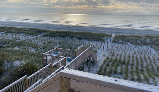 Amazing Single-Family Oceanfront Vacation Home