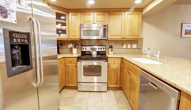 Amazing Ski in/Ski out Condo, Pet Friendly. Very Spacious. CM236