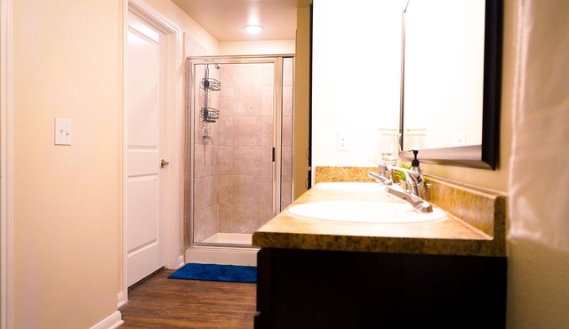 Amazing spacious 2 bed 2 bath room with W/D