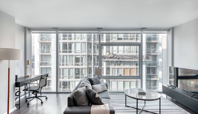 Amazing Streeterville Jr 1BR w/Pool & Gym, nr Riverwalk, by Blueground