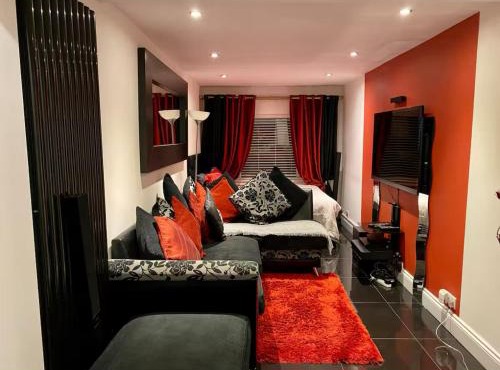 Amazing studio room in a beautiful house