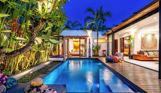 Amazing Stylish Luxe Design, 5-mins drive @Beach, BBQ, Peaceful, Cozy, Fast WIFI