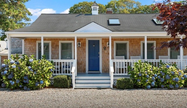 Amazing Summer Getaway in sought out neighborhood in W. Hyannisport!