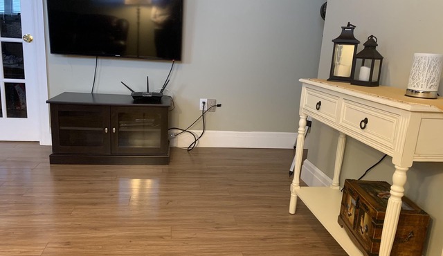 Amazing sunrise and sunsets, 10 minute walk to shore of Malpeque Bay.