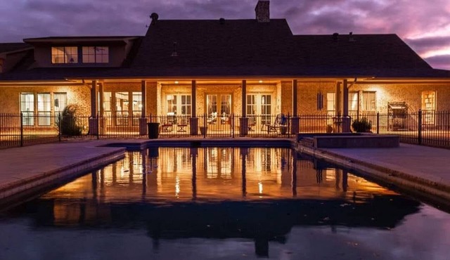 Amazing Sunrise Ranch with pool near DFW