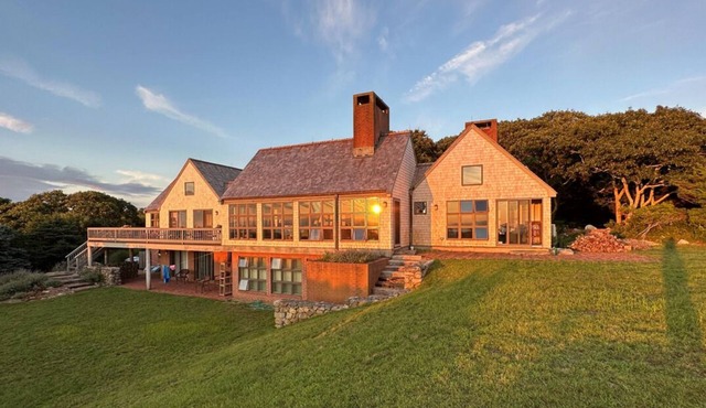 Amazing sunsets, a welcoming home, and island adventures. Lifetime memories!