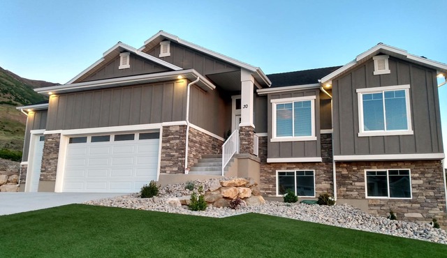 Amazing Sunsets Entire New Walkout Basement Suite Apartment