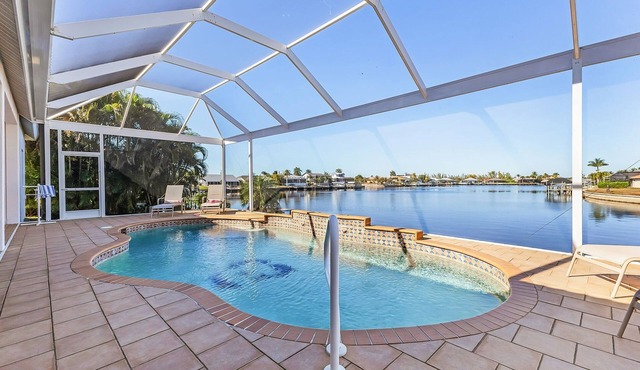 Amazing sunsets, Fishing from the dock, Large lanai & Pool - Villa Boa Vista - Roelens Vacations