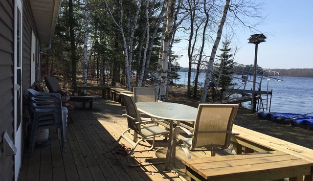 Amazing Sunsets, Peaceful, Well Maintained Lake home on Beautiful, Barker lake