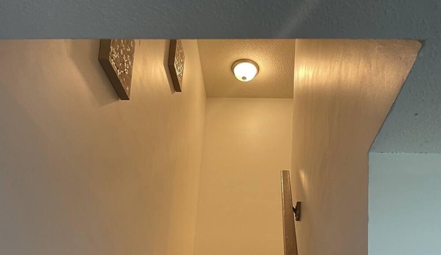 Amazing Town home closed amenities and big cities