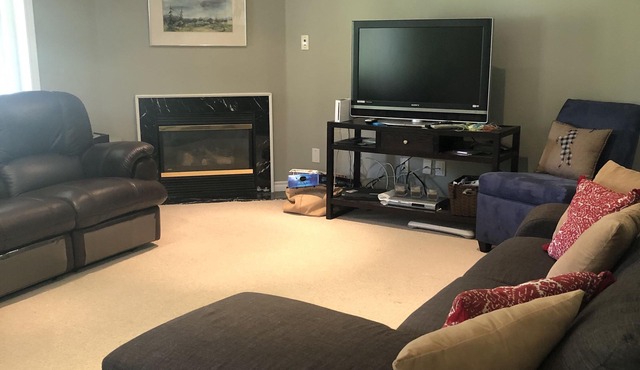 Amazing Townhouse For Rent In Horseshoe Valley. Be Where The Action Is
