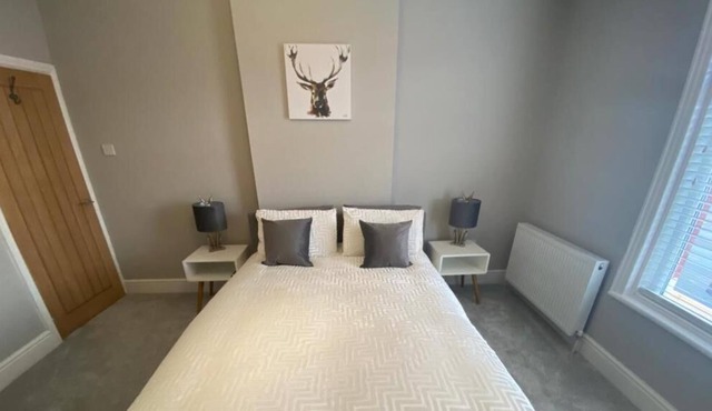 Amazing Two Bedroom Apartment - SR