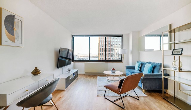 Amazing UES Luxury 2 Bedw/Gym, Pool,Laundry #6187