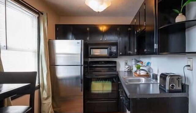 Amazing Uptown Studio long stays