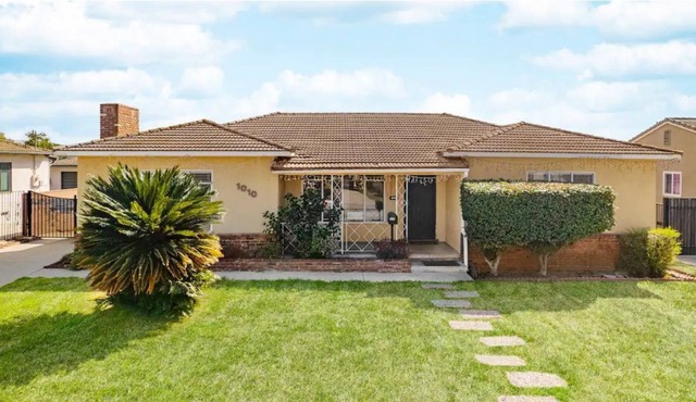 Amazing Vacation Rental Home close to Disneyland and Los Angeles, 5Bd and 3Br