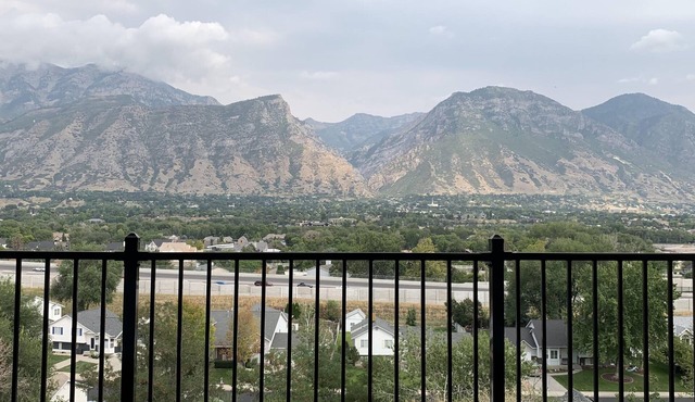 Amazing Valley View located close to BYU &UVU.