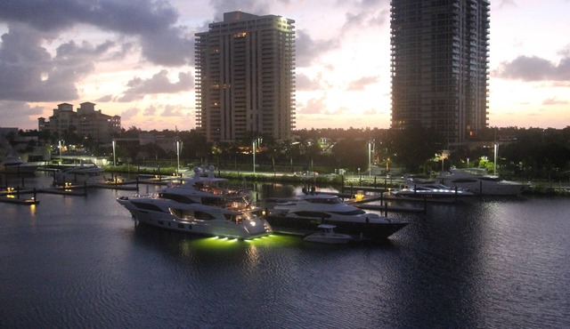 Amazing View-2 Bedrooms-Yach Club