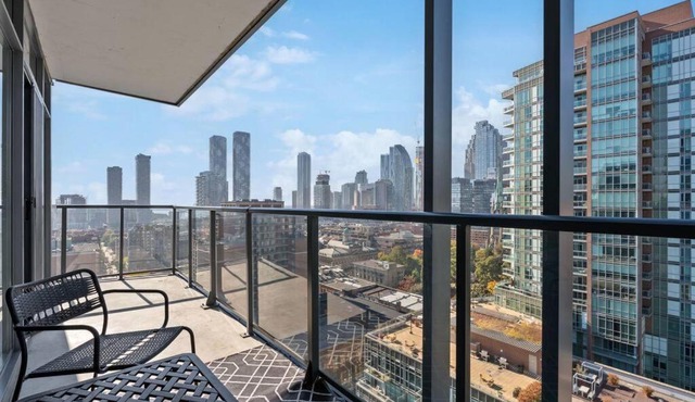 Amazing View 2BR St Lawrence Market Condo, Downtown Toronto