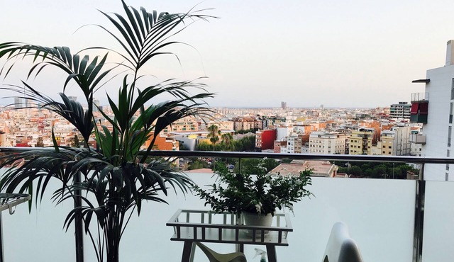 Amazing View 3-Bedroom next to Camp Nou