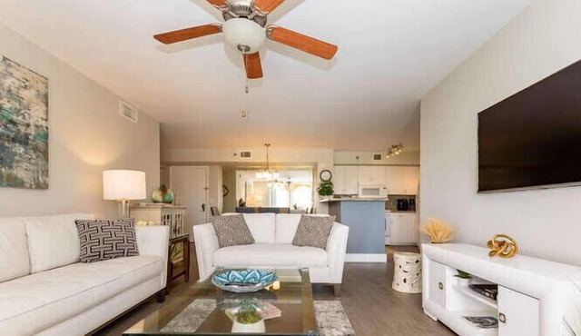 Amazing view in Aventura! Cozy 2 BD at the Yacht Club
