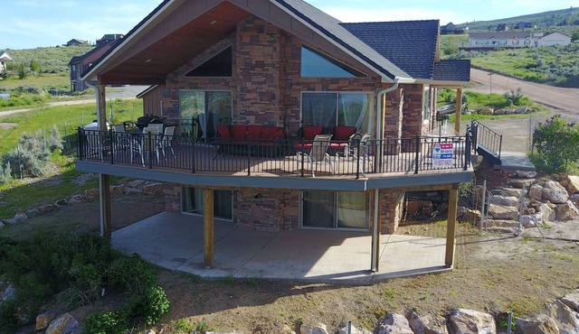 Amazing view - Lake House Retreat with Mountain Cabin Warmth