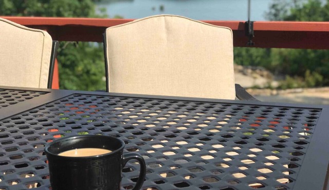 Amazing view of Lake Norfork, room for everyone!