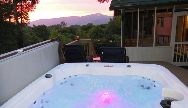 Amazing View! Sauna Gameroom Firepit Spa Room Rustic Spacious Private Retreat