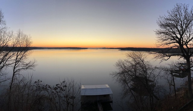 Amazing View - Wolf Point Lake House & Cabin w Pvt Dock & Tram - 4th Night Free