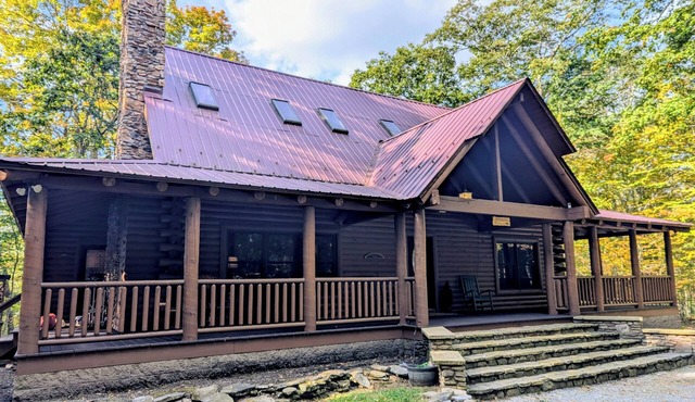 Amazing Views! 5-bedroom cabin only 1.5 miles from Snowshoe entrance