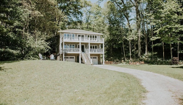 Amazing Views All Seasons White Lake/Channel, Easy walk to Lake Michigan!