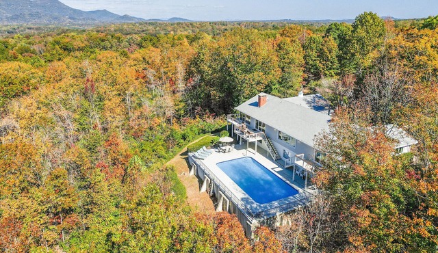 Amazing Views - Heated Pool - Hot Tub - Game Room - Enjoy!