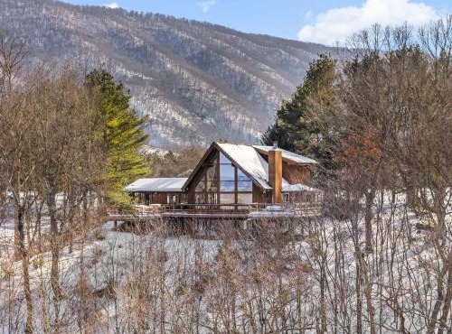 Amazing Views Hot Tub Deck FirePit & Game Room