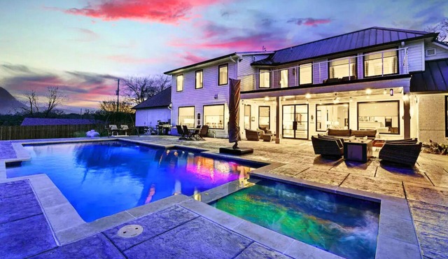 Amazing Views | Lakefront with Pool/Spa | 5 Suites