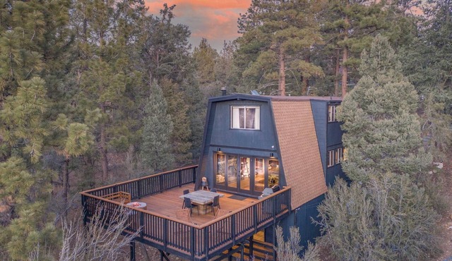 Amazing Views! Modern Decor! PET FRIENDLY 🐾! Gameroom!