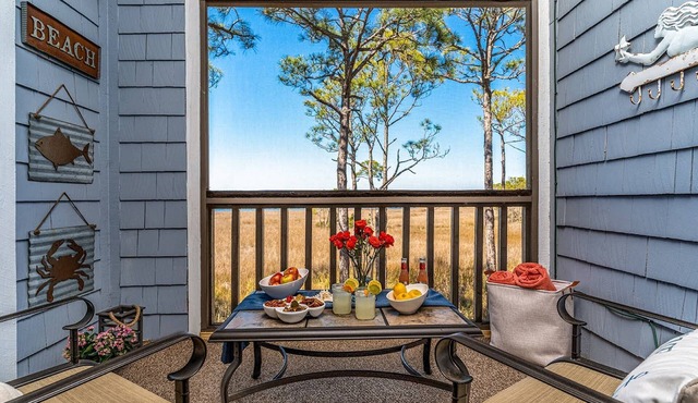 Amazing Views of Bay, Boats & Weekly Firework Show! Golf Cart 4 Beach/Pool/Activities ~ Heron Walk!